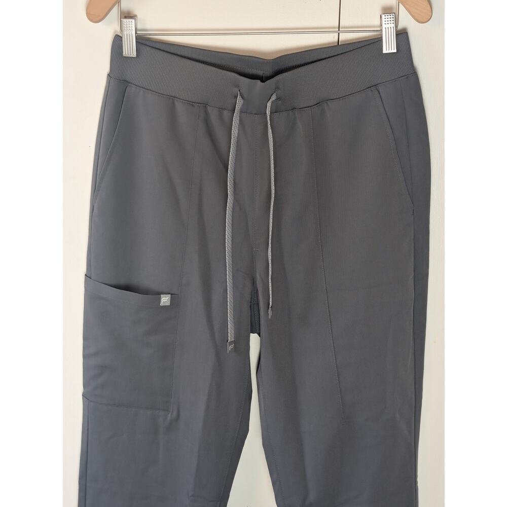 Fabletics Gray Scrub Pants Medium Short - image 5
